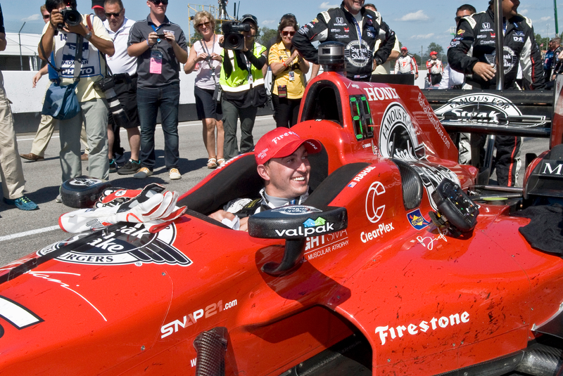 Illustration for article titled Rahal Wins At Honda Indy 200 And More People Gotta Watch This Stuff
